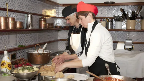 Annamaria Cooking School